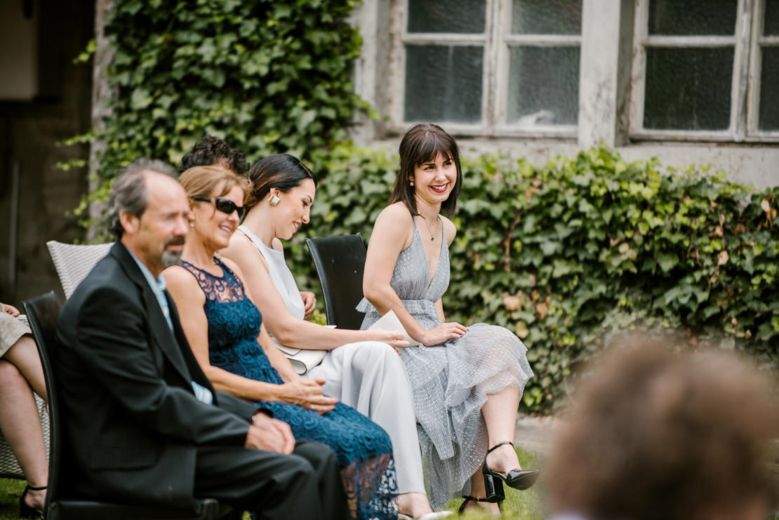 MARIAGE BOHÈME VÉGÉTAL AU CHÂTEAU DE VUISSENS photographe mariage suisse romande