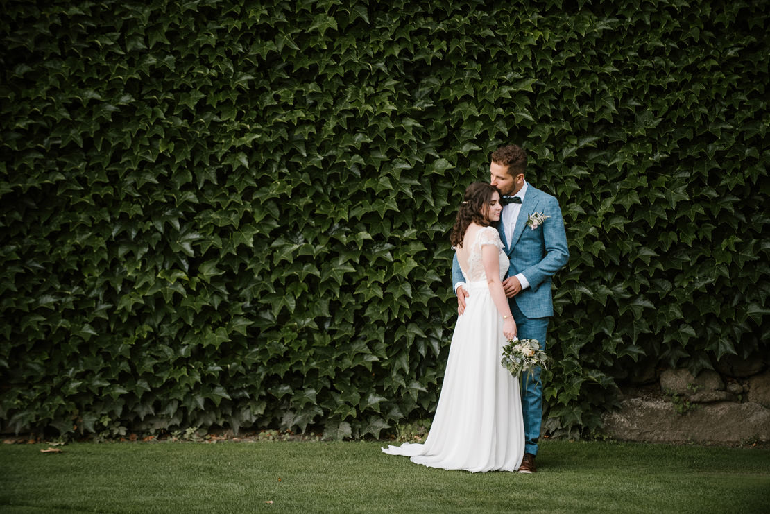 switzerland wedding photographer vuissens castle