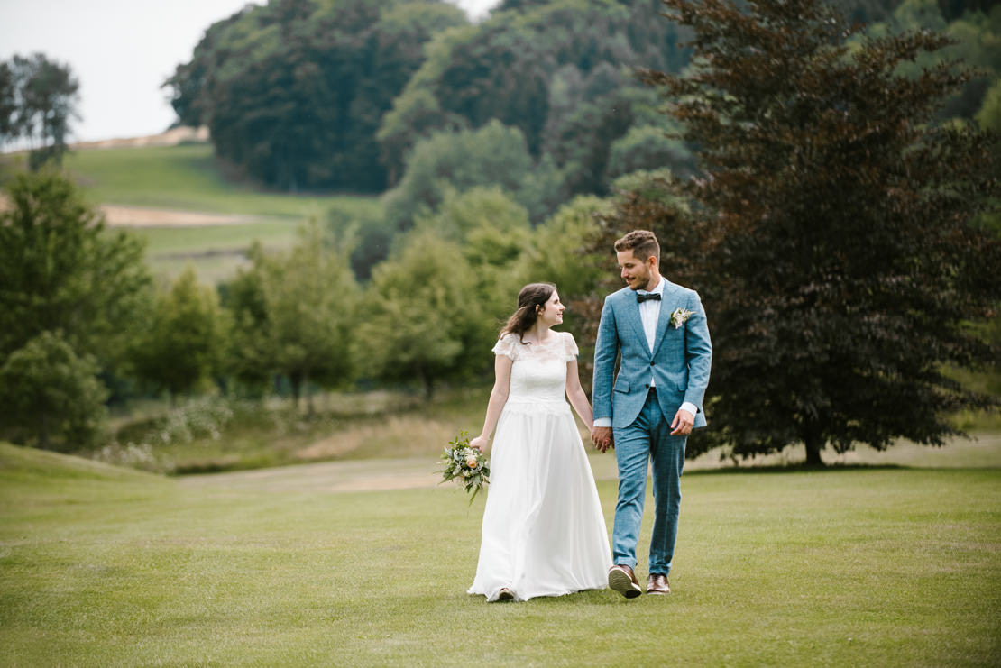 séance couple jardin château vuissens vaud monika breitenmoser
