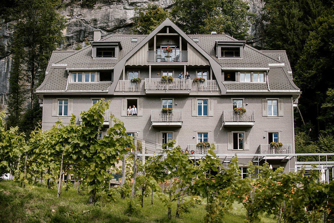 mariage rustique a l'hotel wetterhorn hasliberg