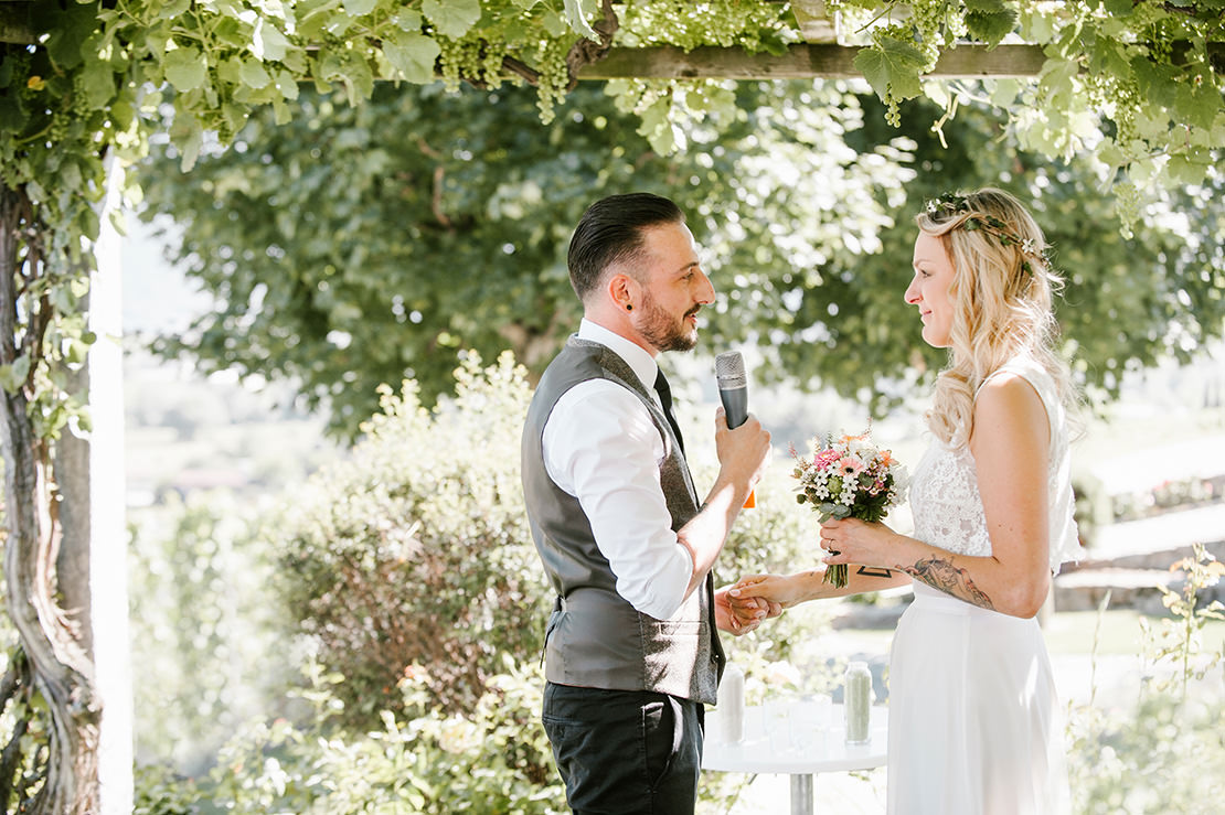 mariage-vintage-a-fully-ceremonie-laique-monika-breitenmoser-photography-photographe-mariage-suisse-valais