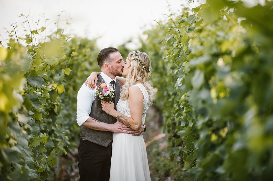 mariage-vintage-a-fully-ceremonie-laique-monika-breitenmoser-photography-photographe-mariage-suisse-valais