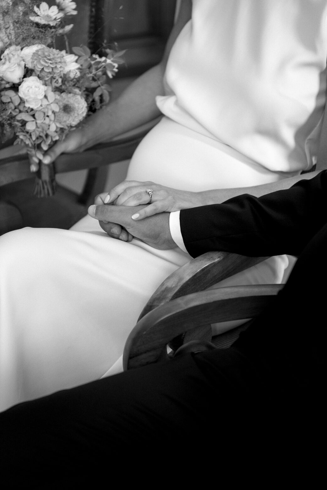 photographe-mariage-moderne-mariage-civil-mairie-aubonne-suisse-romande-vaud-photographe-mariage-suisse